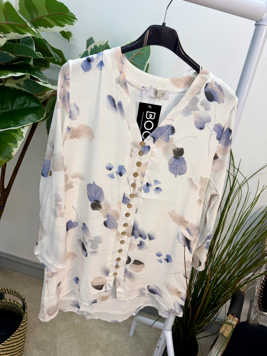 Ladies Fashion Pretty White & Blue Leaf Print blouse top