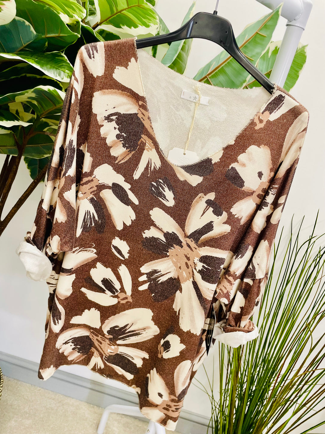 LADIES FINE KNIT FLOWER PRINT TOP - NAVY BLUE & BROWN