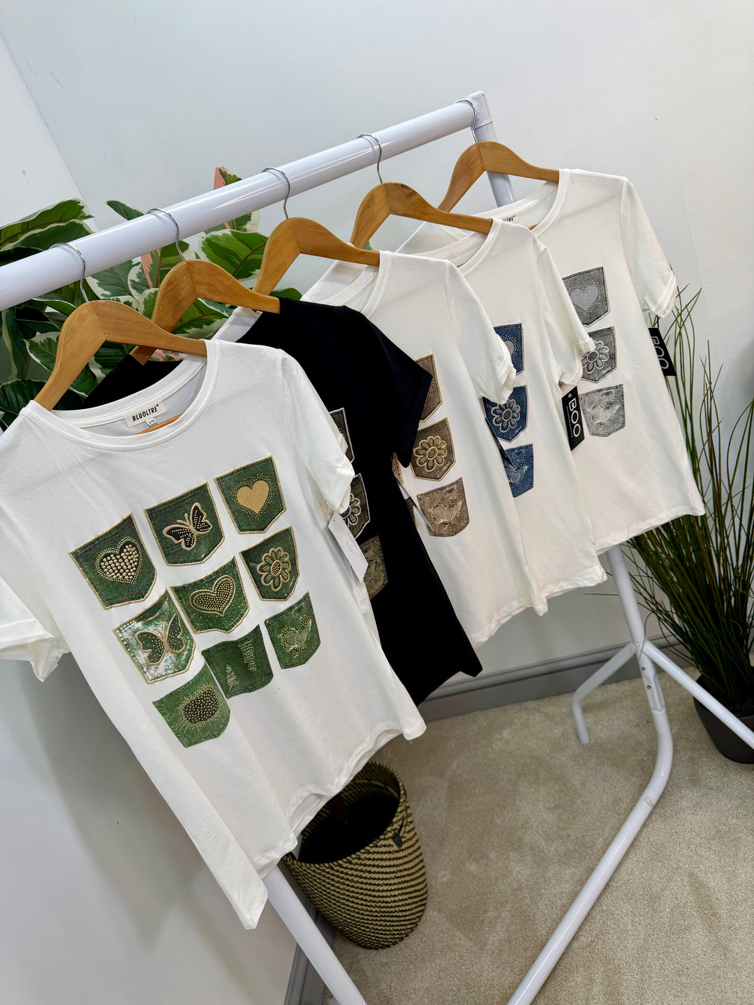 LADIES FASHION WHITE STRETCH T SHIRT