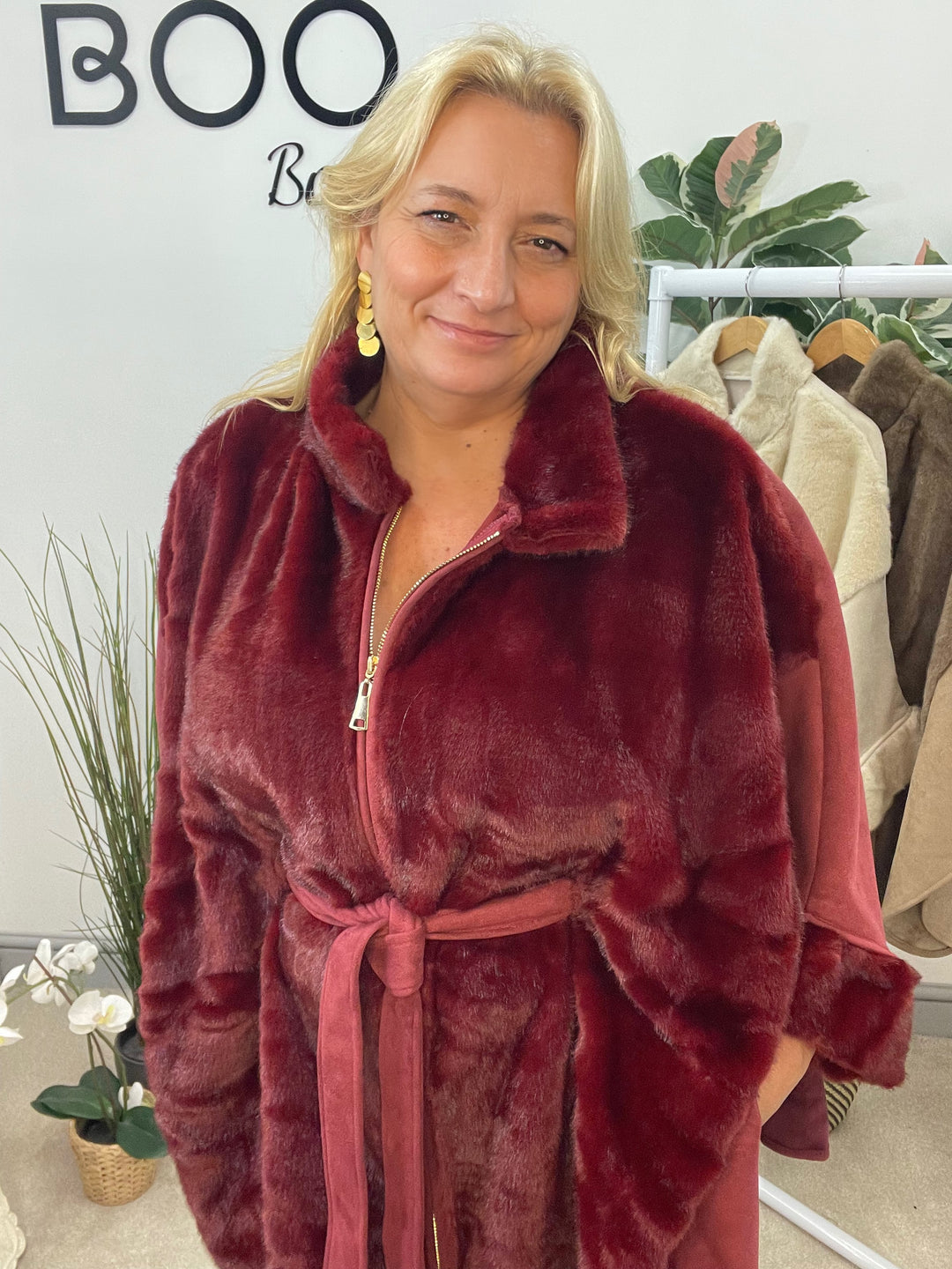 LADIES LUXURY FAUX FUR CAPE - BEIGE, BURGUNDY, MOCHA