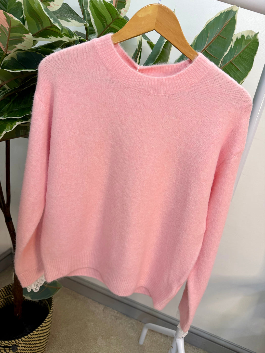 LADIES SOFT KNIT LACE CUFF JUMPER - BLUE, PINK & BEIGE