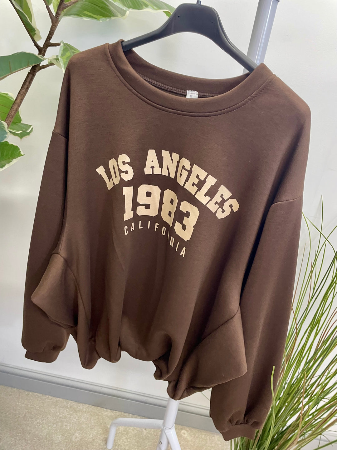 LADIES BUBBLE HEM NEW YORK SWEATSHIRT TOP - BERRY, BLACK, TAUPE, CREAM & BROWN