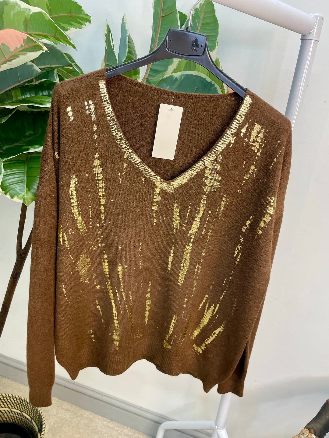LADIES V NECK SOFT KNIT JUMPER - WHITE, BROWN & MOCHA