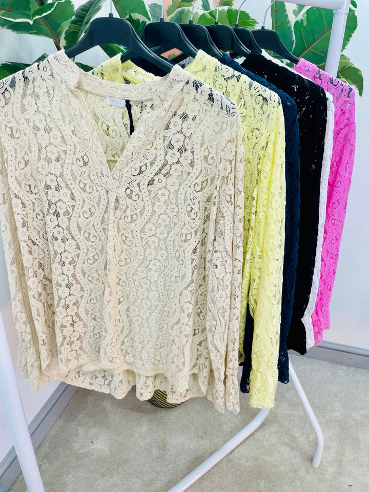 The PALOMA lace blouse - 6 colours