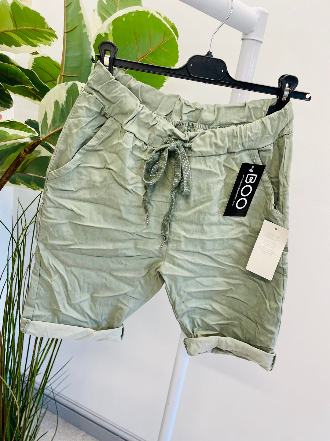 LADIES STRETCH SUMMER MAGIC SHORTS - 13 COLOURS
