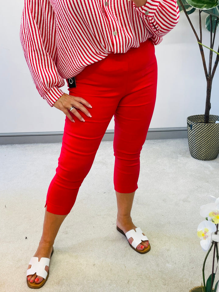 The RACHEL red Capri trousers