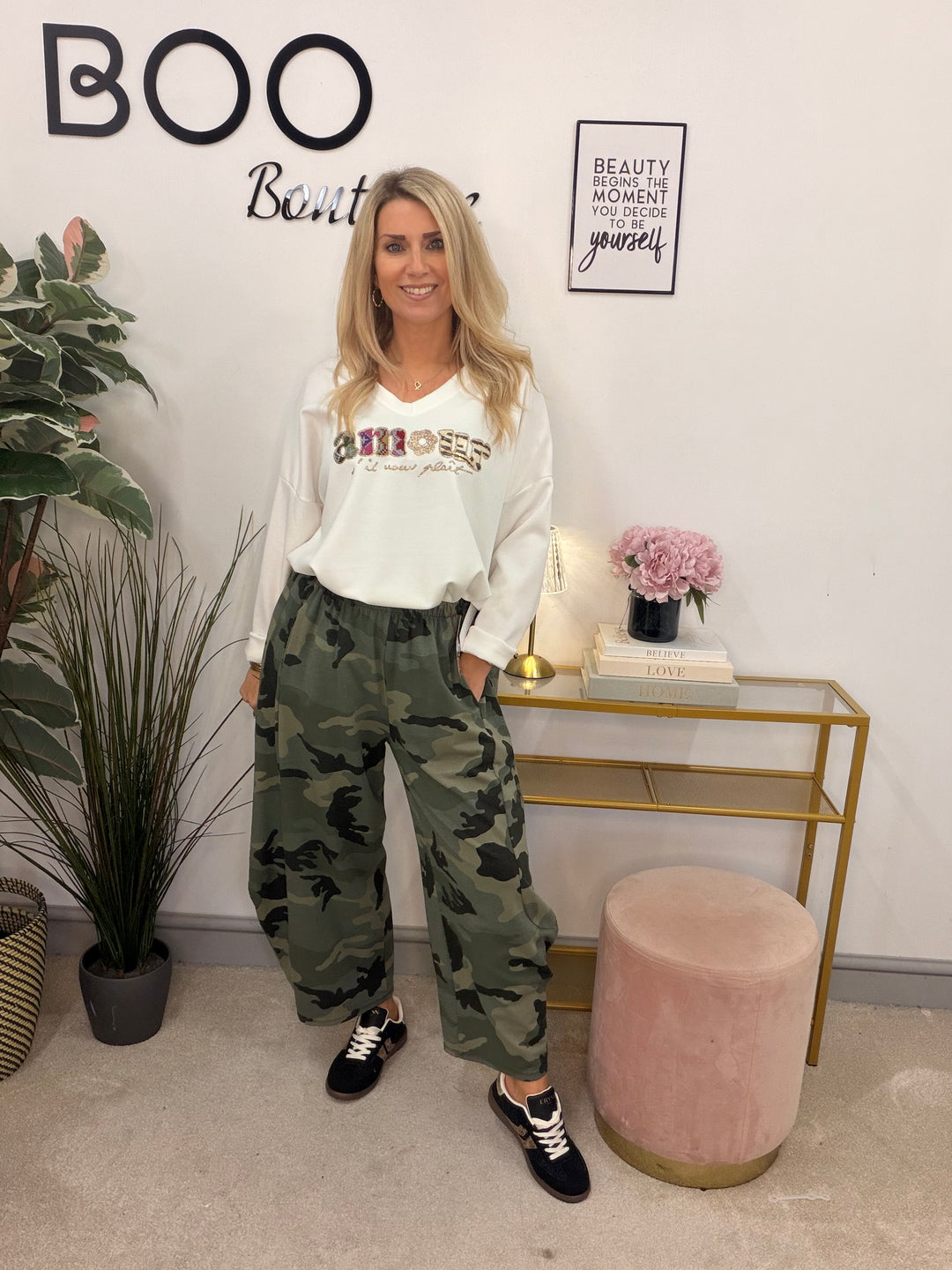 The JANICE camoflague balloon leg trousers