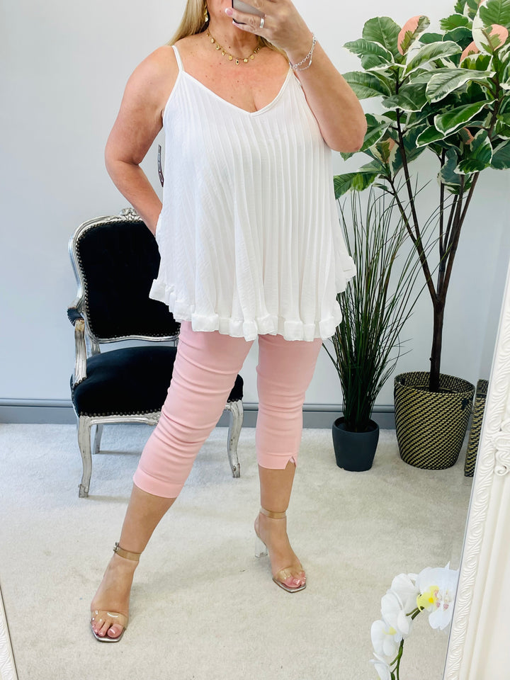 The RACHEL pink Capri trousers