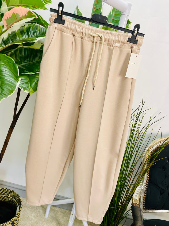 LADIES CARROT TAPERED LEG JOGGY TROUSERS - BLACK, NAVY, BEIGE & CHOCOLATE BROWN