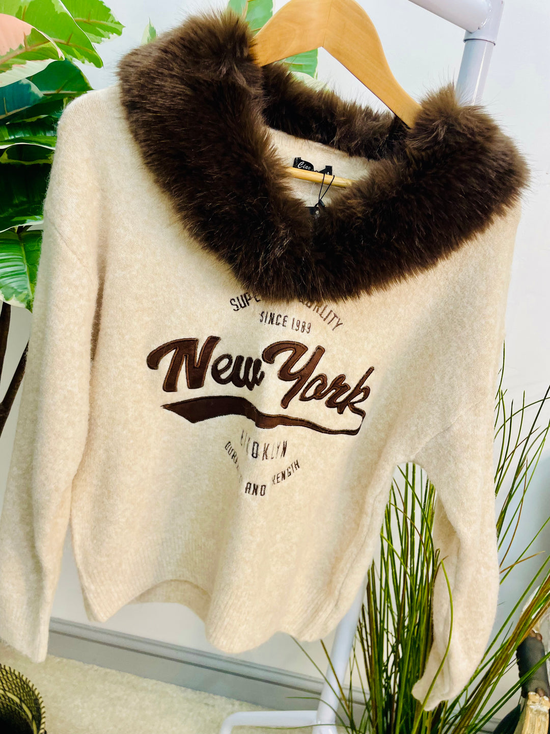 LADIES KNITTED FAUX FUR COLLAR JUMPER - BEIGE & CHOCOLATE BROWN