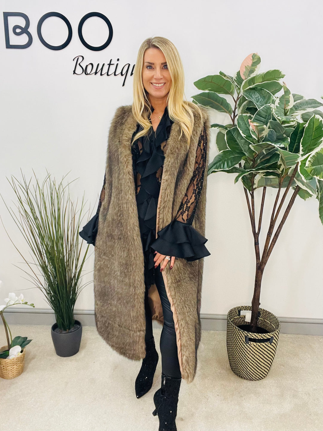 The XANIA faux fur gilet - 4 colours