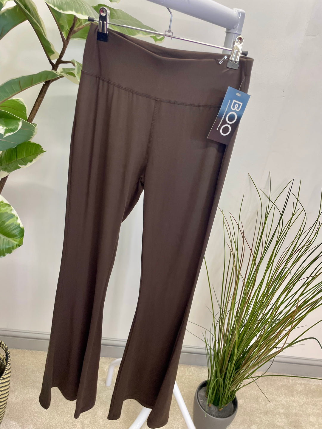 LADIES KICK FLARE LEGGINGS - BLACK & CHOCOLATE BROWN