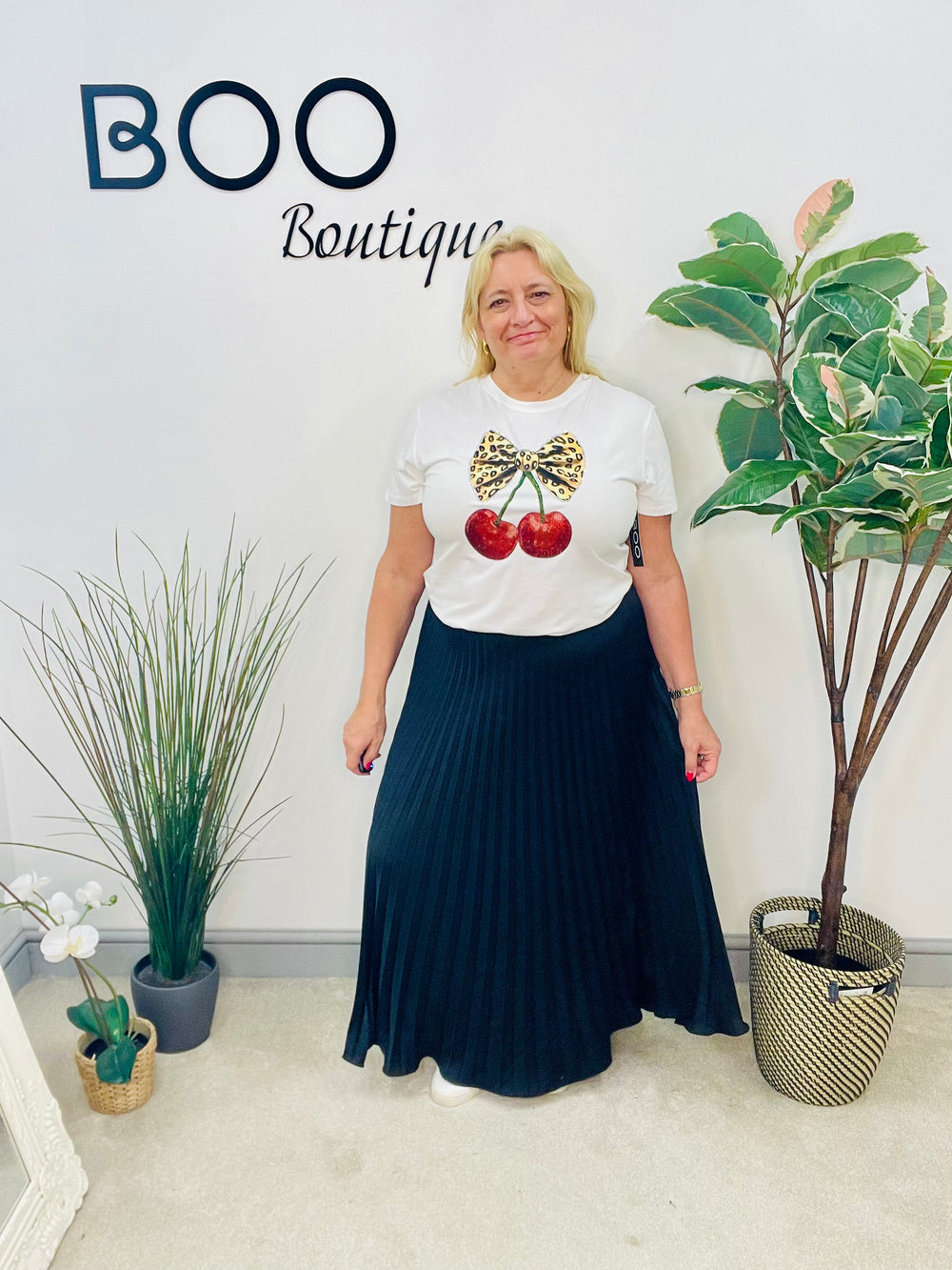 LADIES WHITE T SHIRT WITH DIAMANTE CHERRY LOGO