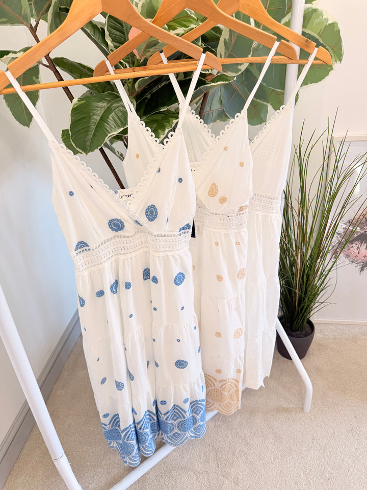 Ladies White Broderie Anglaise Cotton Summer Dress - blue & beige