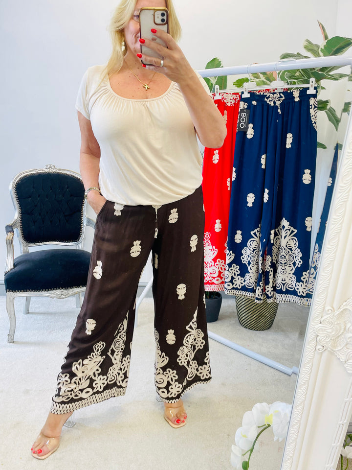 The LYNETTE trousers - 3 colours