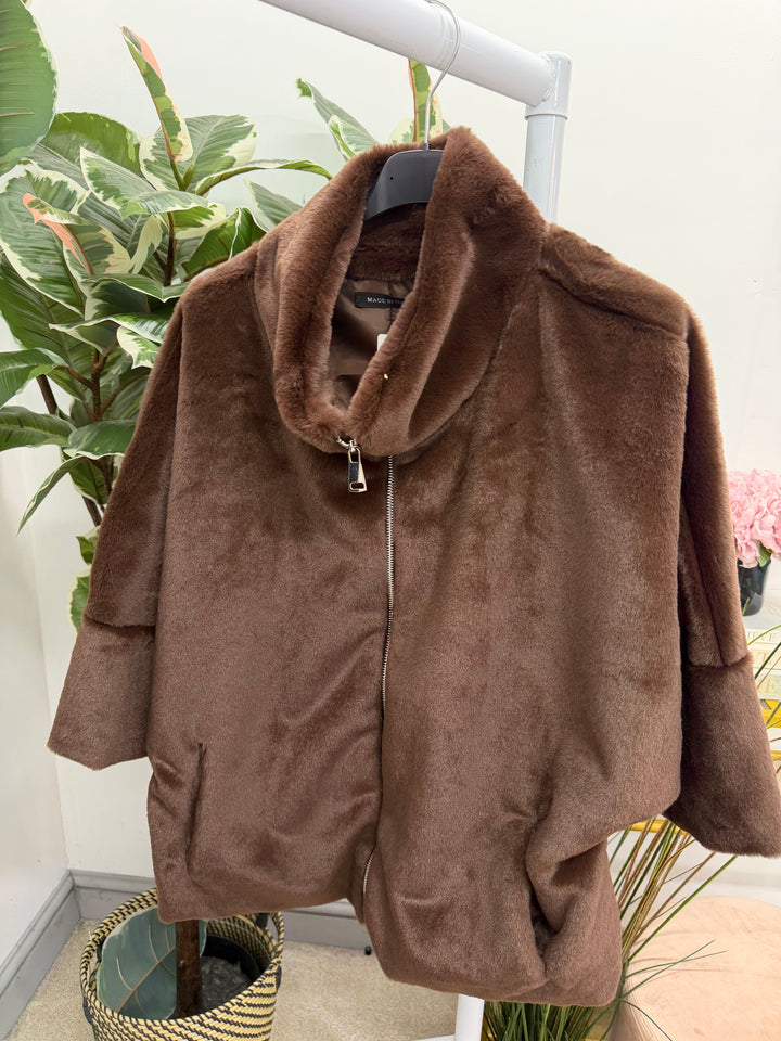 The BLISS faux fur cape jacket - 2 colours