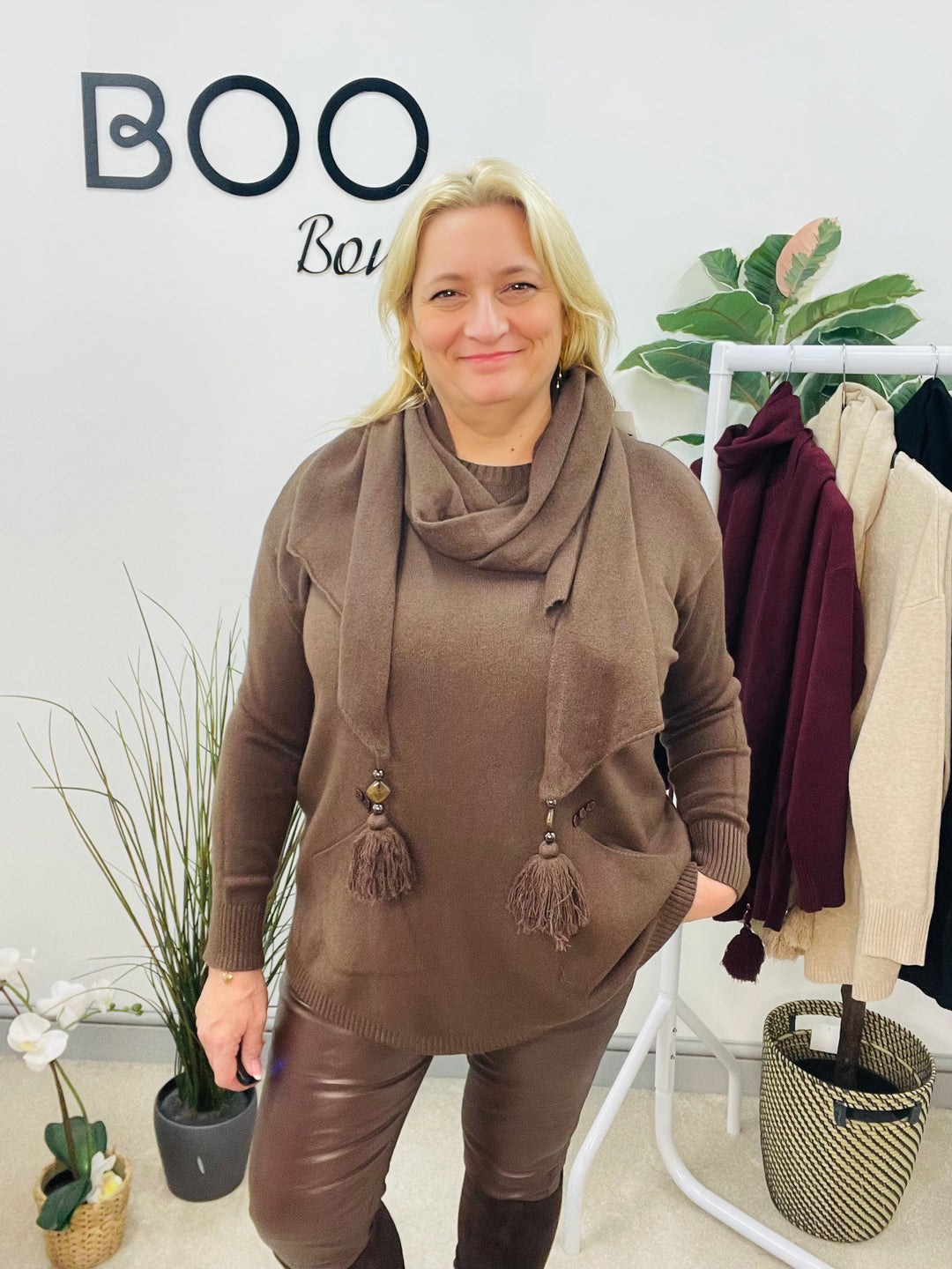 LADIES SOFT KNIT JUMPER & SCARF SET - BURGUNDY, BEIGE, BROWN & BLACK