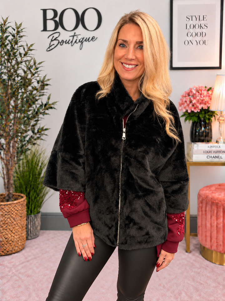 The BLISS faux fur cape jacket - 2 colours