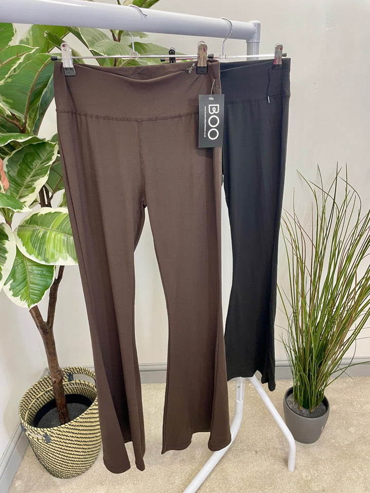 LADIES KICK FLARE LEGGINGS - BLACK & CHOCOLATE BROWN