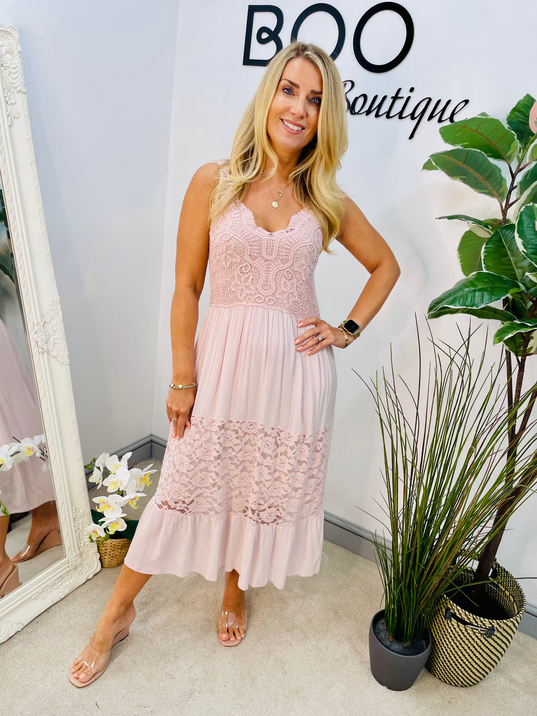 The OTTIE dress - one beige only