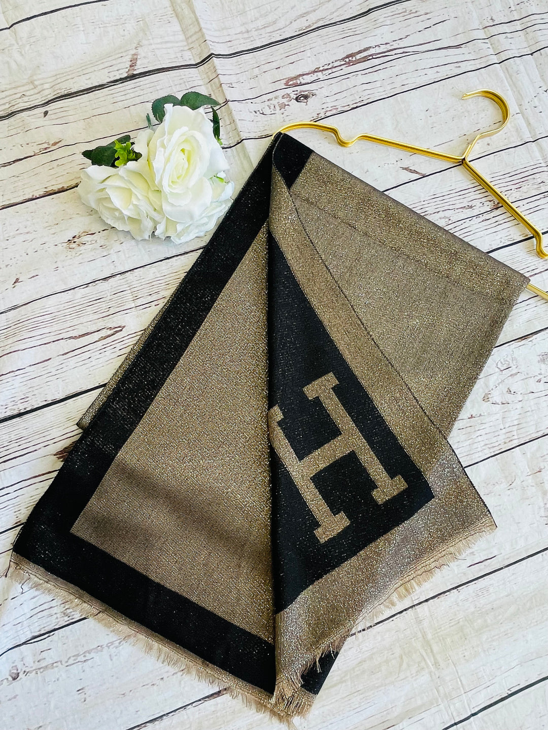 The DORIS scarf - 3 colours