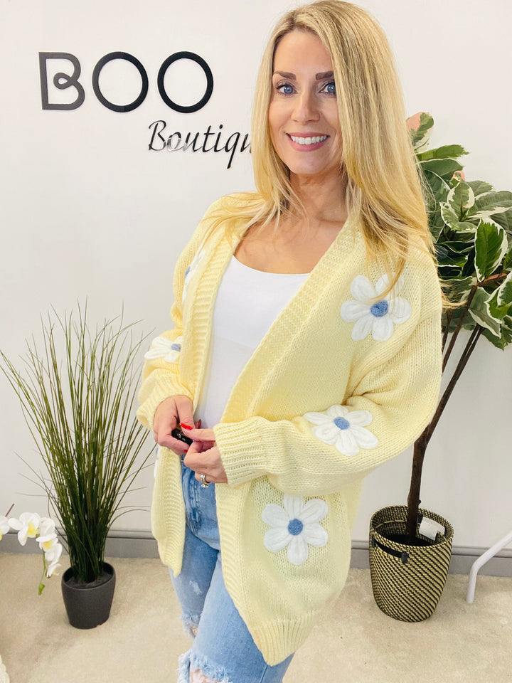 LADIES LEMON CHUNKY KNIT FLOWER CARDIGAN