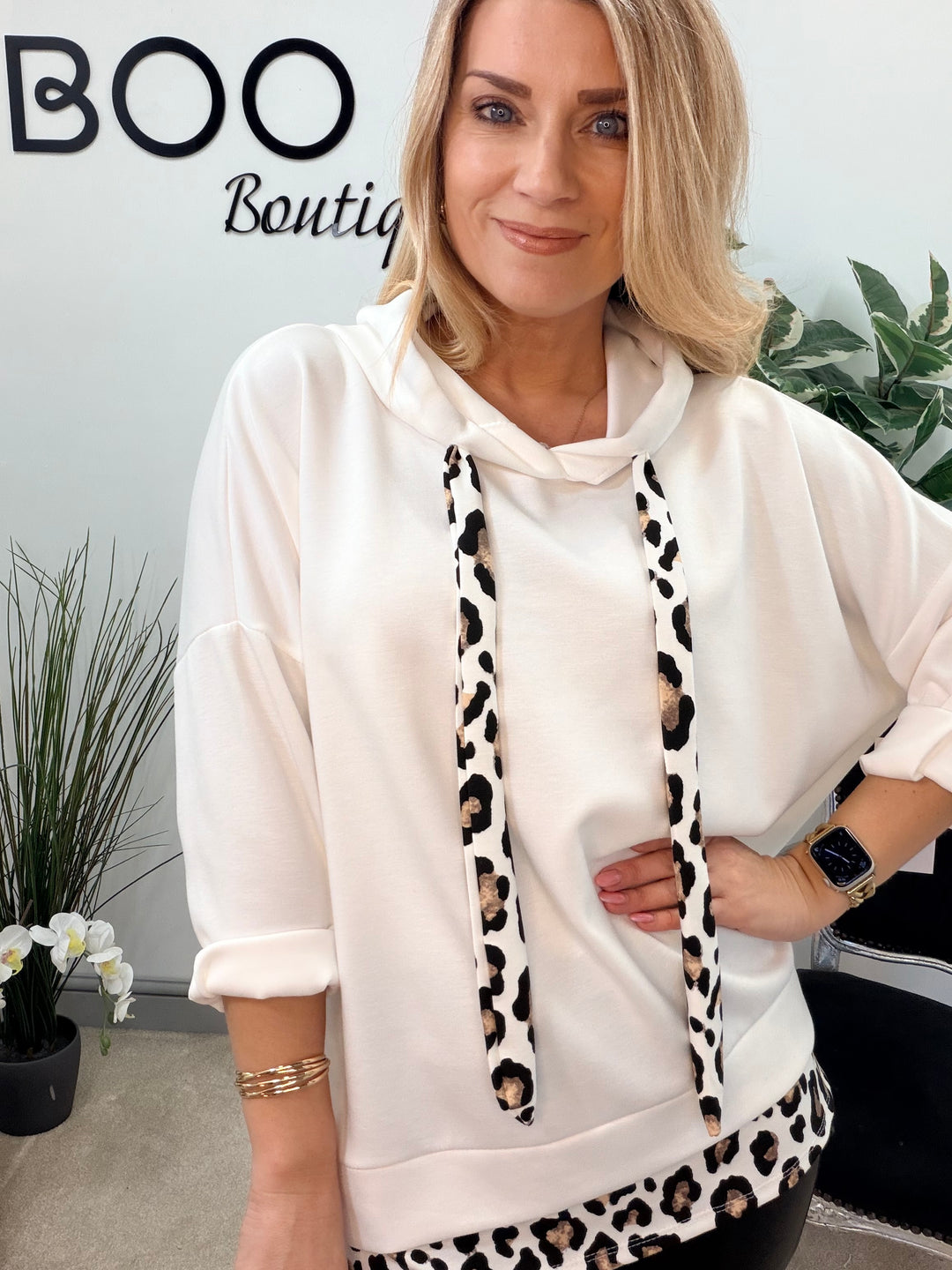 LADIES WHITE LEOPARD EDGE SCUBA OVERSIZE TOP