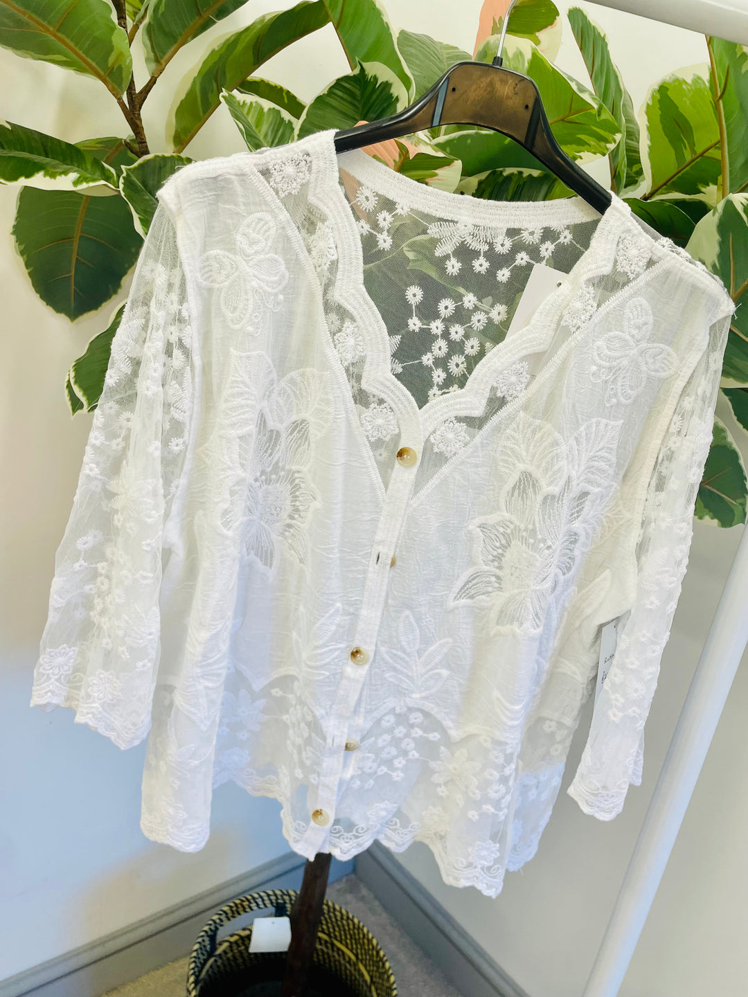 LADIES WOMENS WHITE LACY EMBROIDERED CARIDGAN TOP