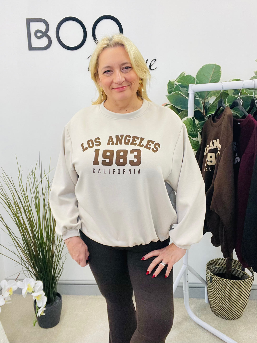 LADIES BUBBLE HEM NEW YORK SWEATSHIRT TOP - BERRY, BLACK, TAUPE, CREAM & BROWN