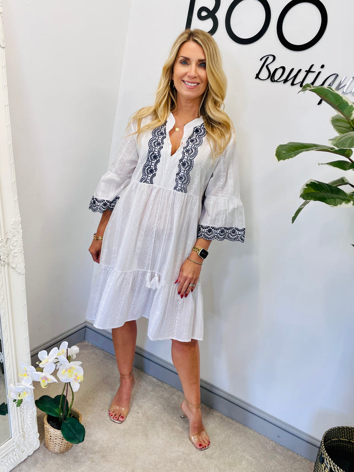 LADIES WHITE BRODERIE ANGLAISE SUMMER SMOCK DRESS