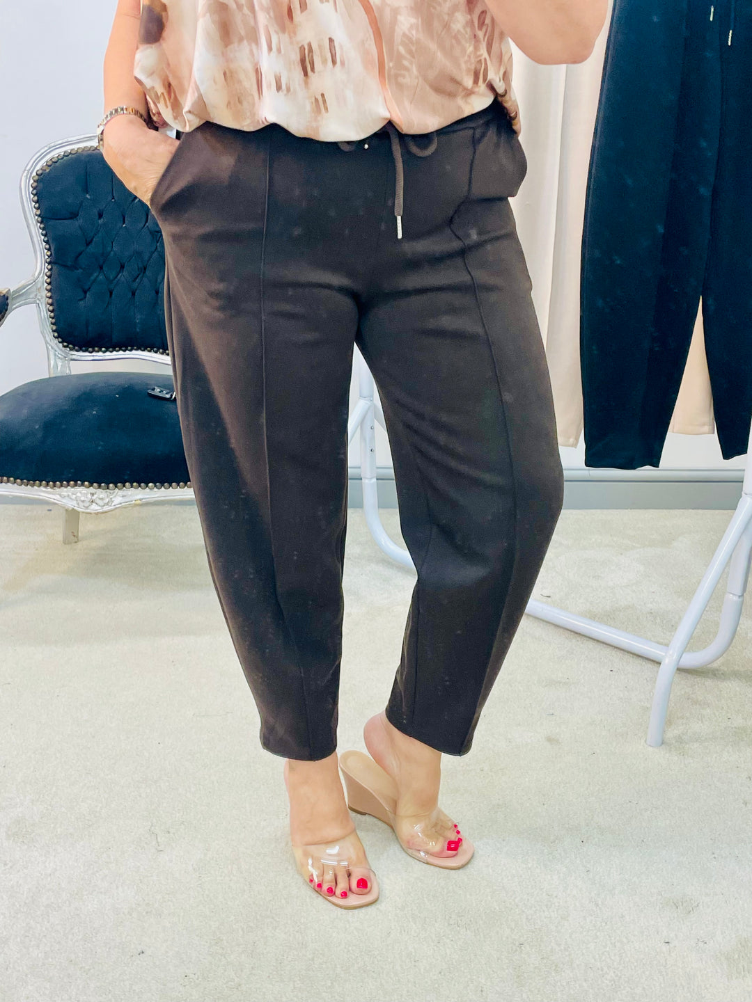 LADIES CARROT TAPERED LEG JOGGY TROUSERS - BLACK, NAVY, BEIGE & CHOCOLATE BROWN
