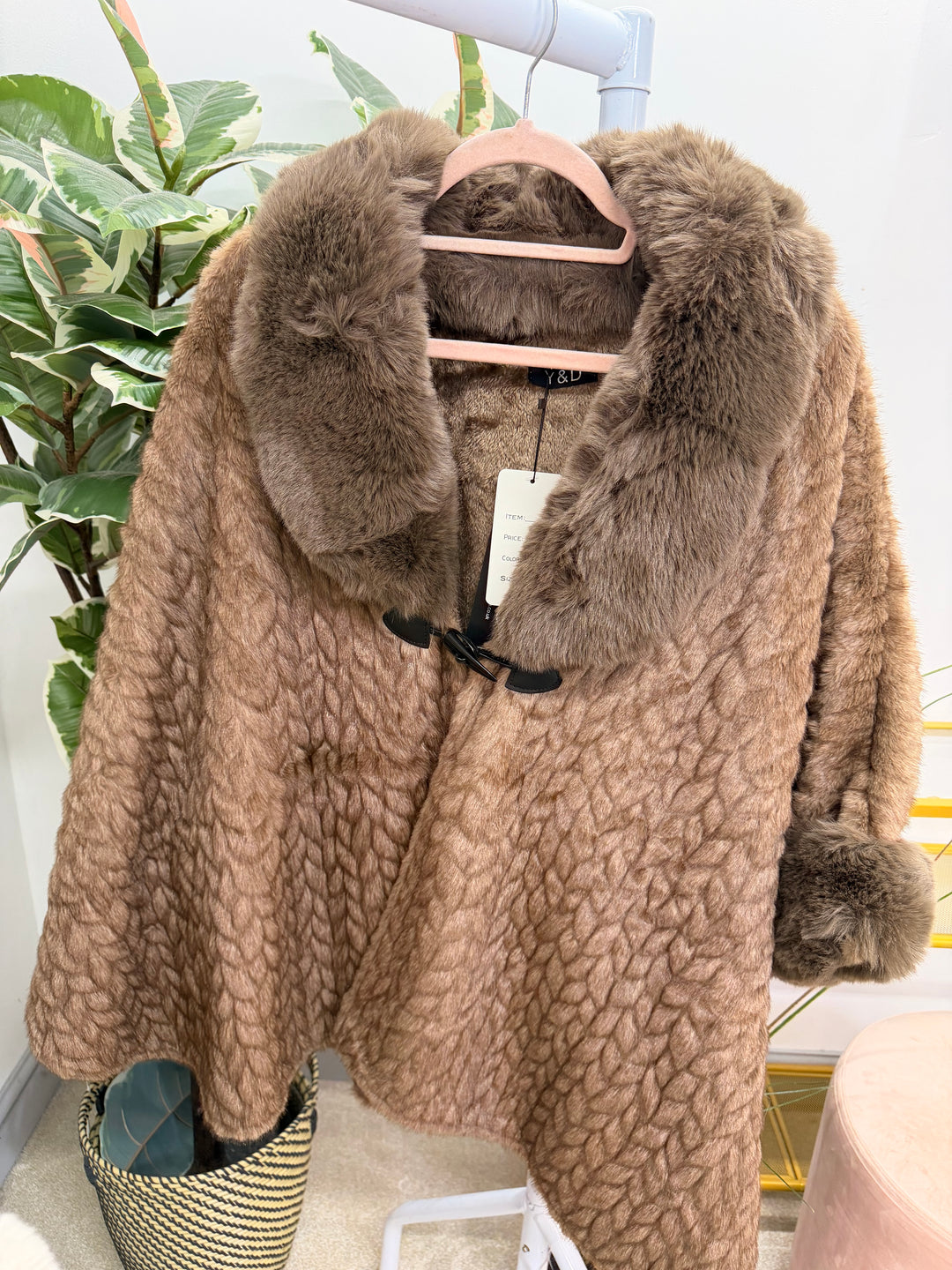 The EMILY luxe faux fur cape - 5 colours