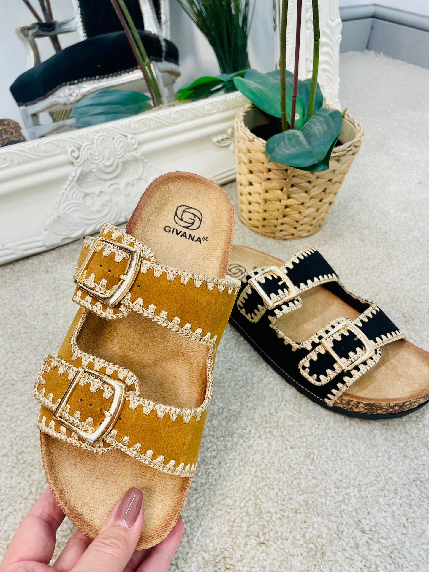 BUCKLE TWO STRAP FOOTBED SANDALS ( 3823 ) - 2 colours