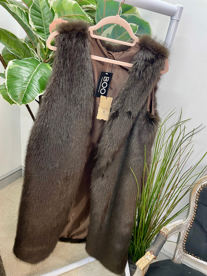 The XANIA faux fur gilet - 4 colours