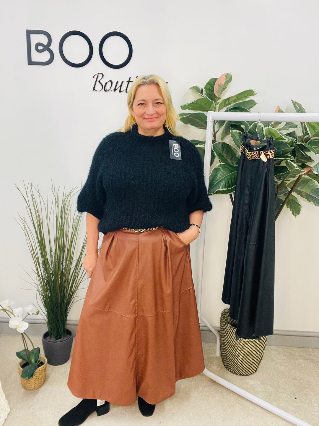 LADIES FAUX LEATHER MAXI SKIRT - BLACK & CAMEL TAN