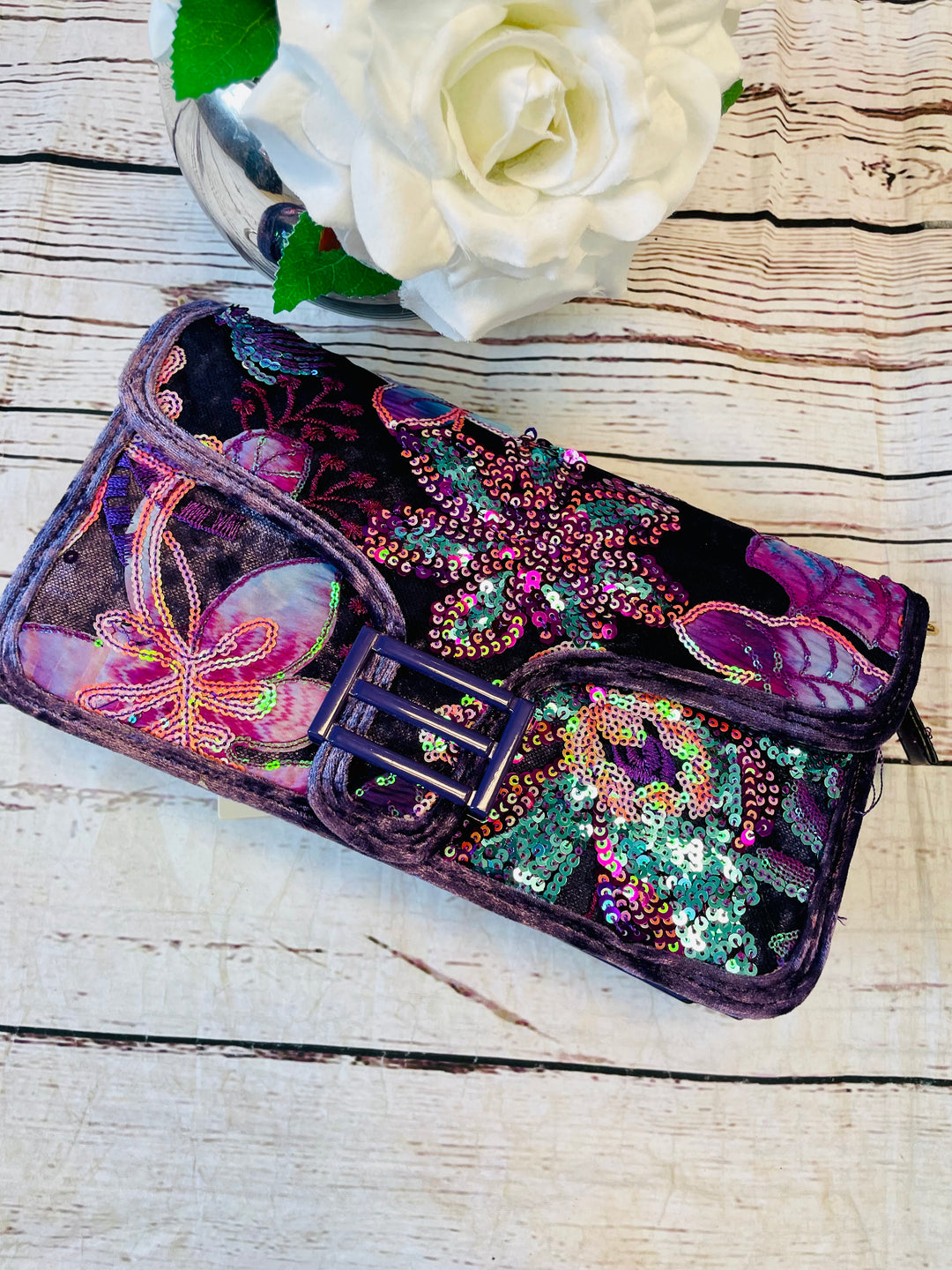 The MONA appliqué clutch bag - 3 colours