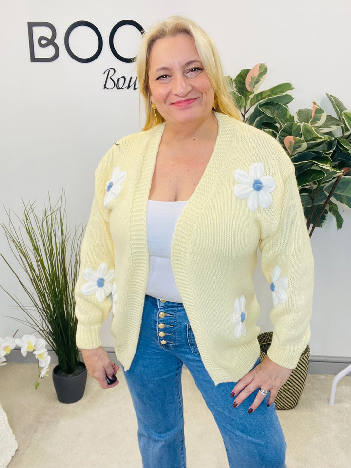 LADIES LEMON CHUNKY KNIT FLOWER CARDIGAN