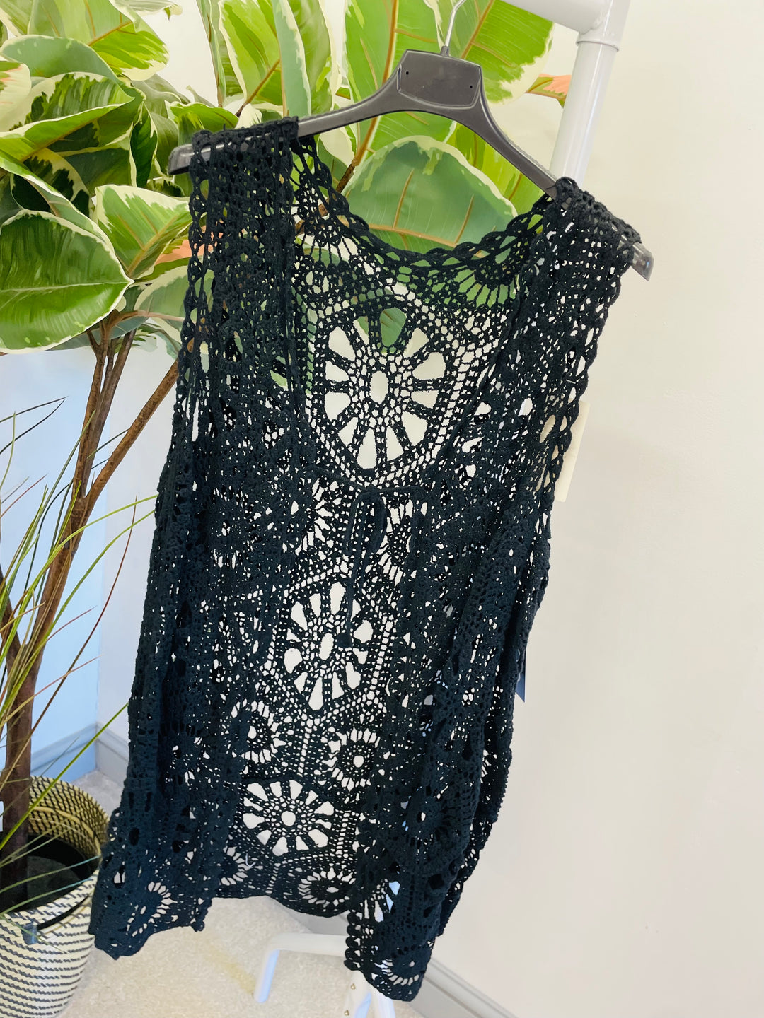 LADIES WOMENS CROCHET SLEEVELESS CARDIGAN - BLACK, WHITE, BEIGE