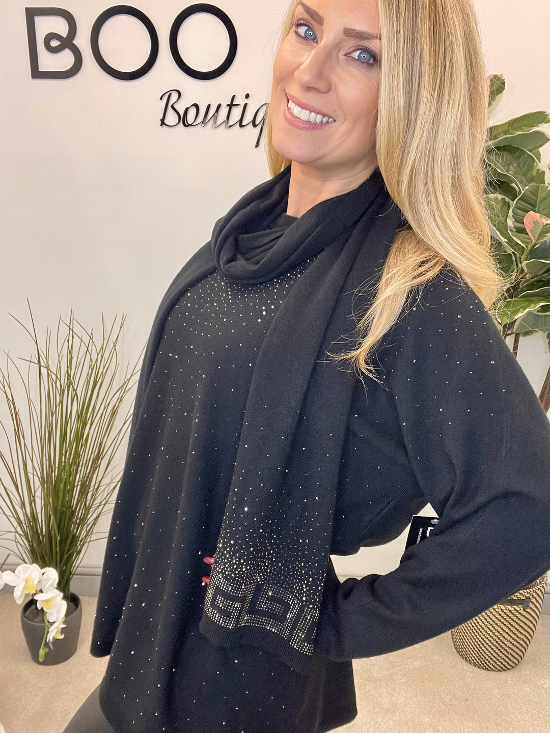 LADIES BLACK SPARKLY JUMPER & SCARF SET