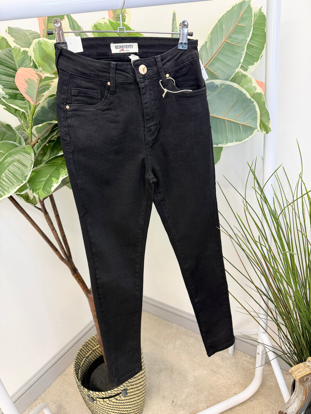 LADIES FASHION BLACK SKINNY JEANS