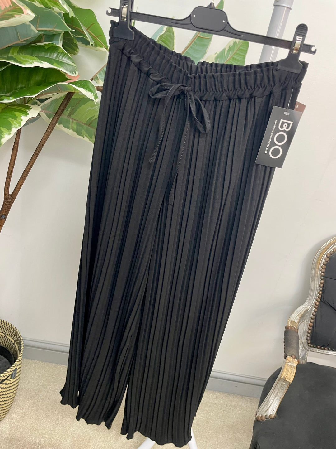 LADIES CHIFFON PLEATED CULLOTTE TROUSERS - BLACK, NAVY, BROWN