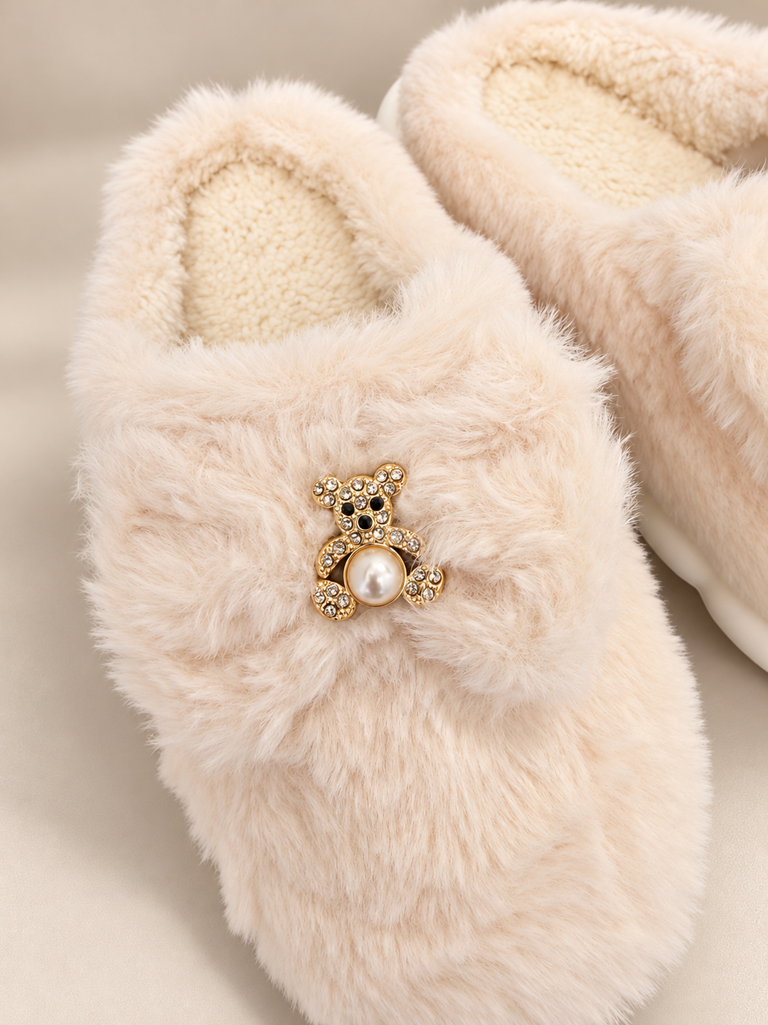 Women’s Cream Faux Fur Cloud Style Slippers