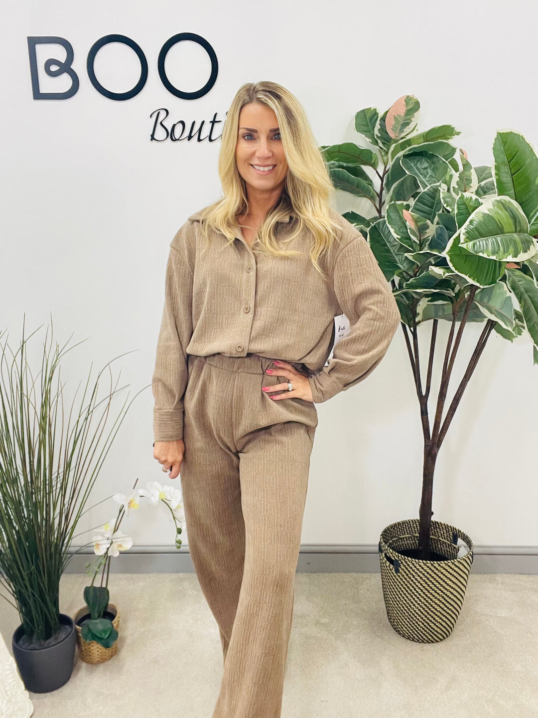 The VIV trouser Co ord - one khaki and black only