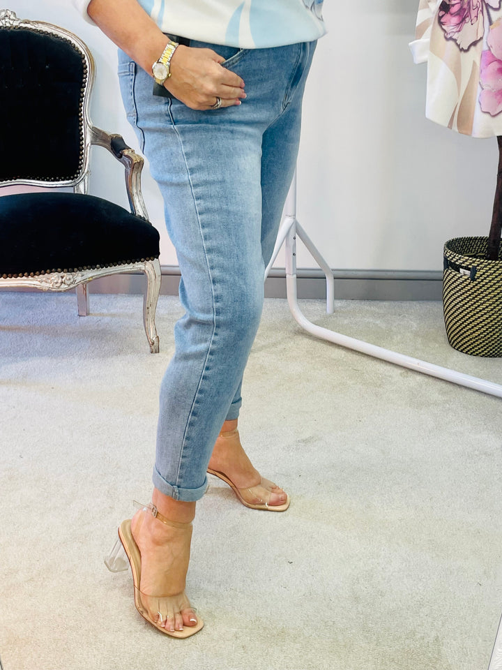 The MACY mom fit jeans - size 20
