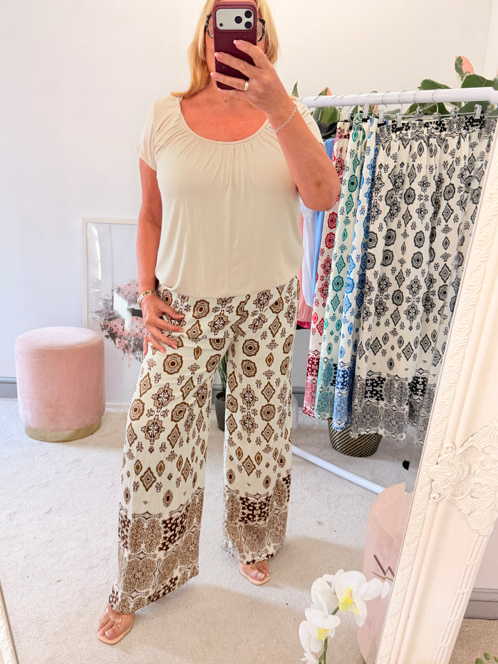 Ladies Easy to Wear Bubble Summer Top beige