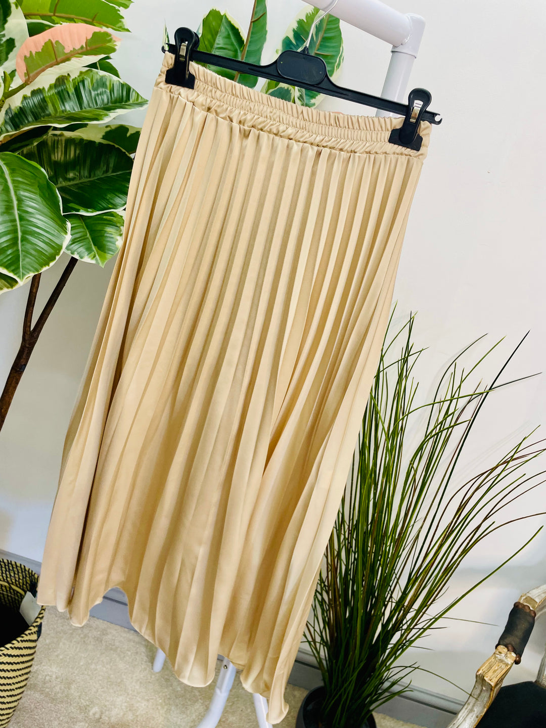 LADIES SATIN PLEATED MAXI SKIRT - BLACK, BURGUNDY, BROWN & CHAMPAGNE