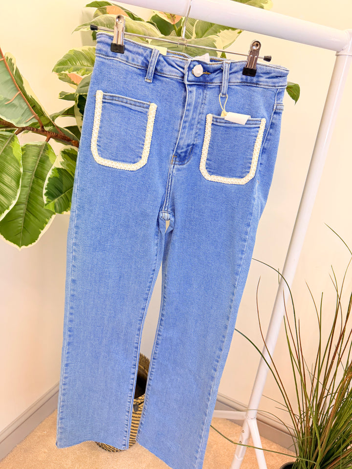 Ladies Fashion Front Pocket Blue Denim Ankle Grazer Jeans