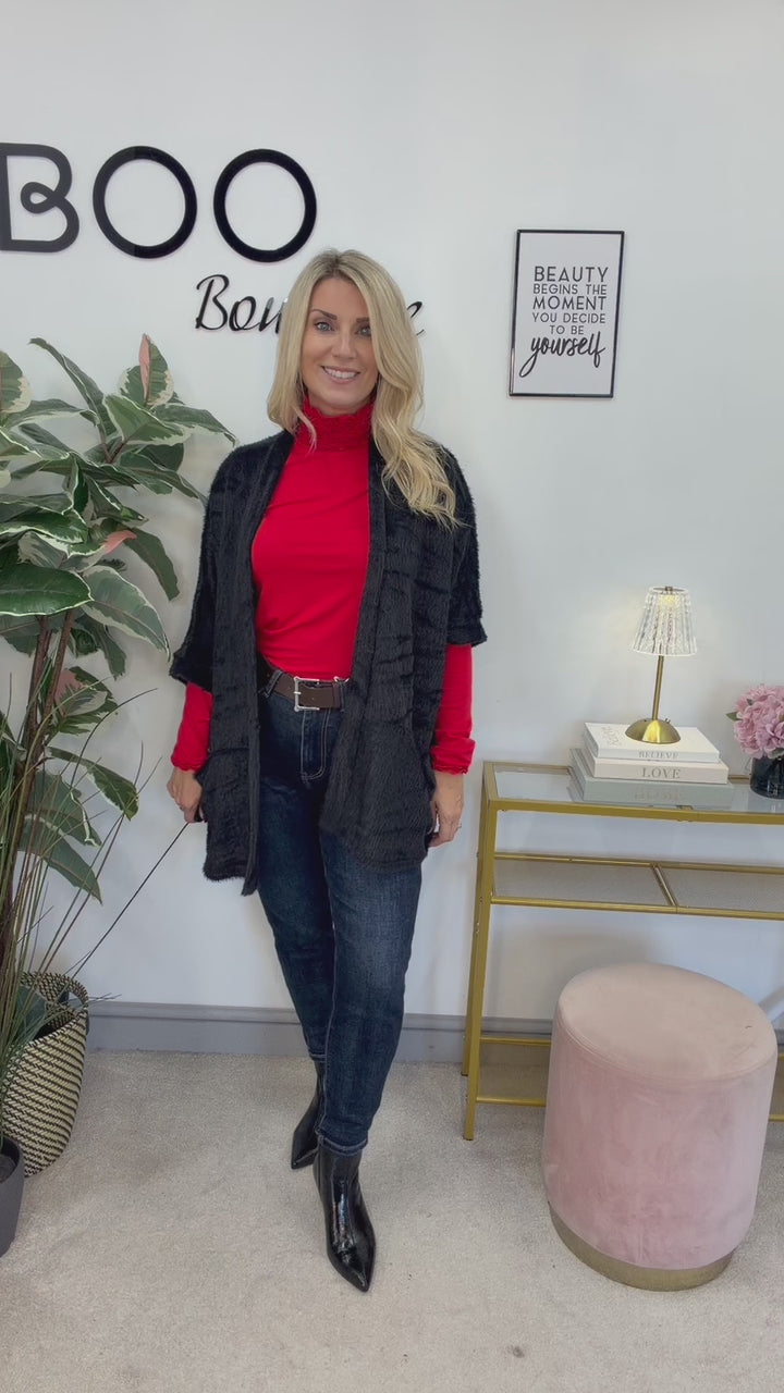 The BIANCA fluffy oversize cardigan - 4 colours